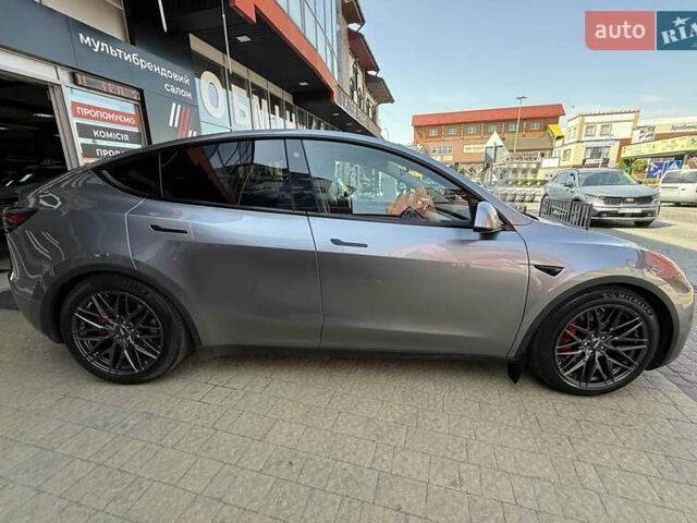 Серый Тесла Model Y, объемом двигателя 0 л и пробегом 20 тыс. км за 42900 $, фото 4 на Automoto.ua
