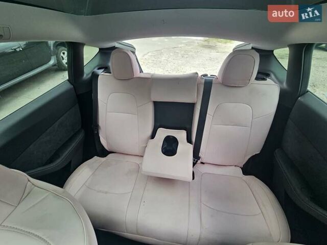 Сірий Тесла Model Y, об'ємом двигуна 0 л та пробігом 29 тис. км за 29900 $, фото 26 на Automoto.ua
