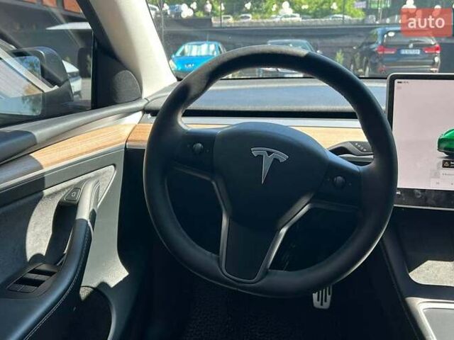 Серый Тесла Model Y, объемом двигателя 0 л и пробегом 39 тыс. км за 30500 $, фото 10 на Automoto.ua