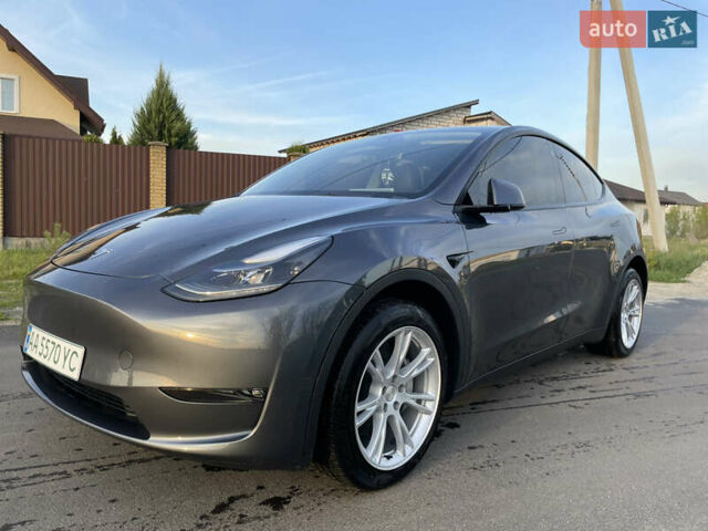 Серый Тесла Model Y, объемом двигателя 0 л и пробегом 13 тыс. км за 32300 $, фото 3 на Automoto.ua