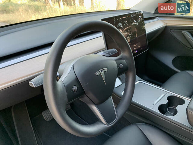 Серый Тесла Model Y, объемом двигателя 0 л и пробегом 47 тыс. км за 28028 $, фото 19 на Automoto.ua