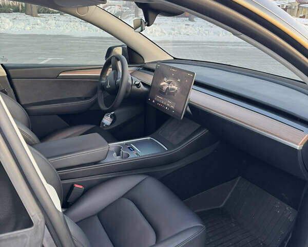 Серый Тесла Model Y, объемом двигателя 0 л и пробегом 20 тыс. км за 33000 $, фото 11 на Automoto.ua
