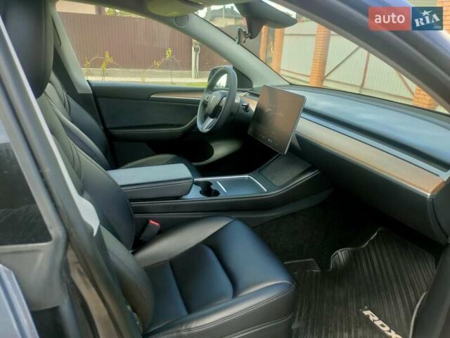 Серый Тесла Model Y, объемом двигателя 0 л и пробегом 30 тыс. км за 32350 $, фото 37 на Automoto.ua