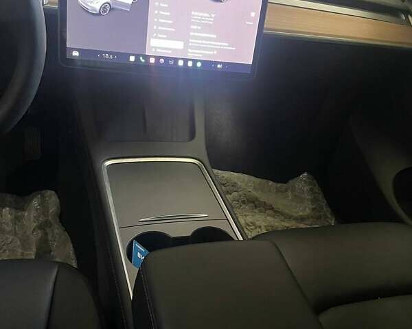 Серый Тесла Model Y, объемом двигателя 0 л и пробегом 11 тыс. км за 37500 $, фото 4 на Automoto.ua