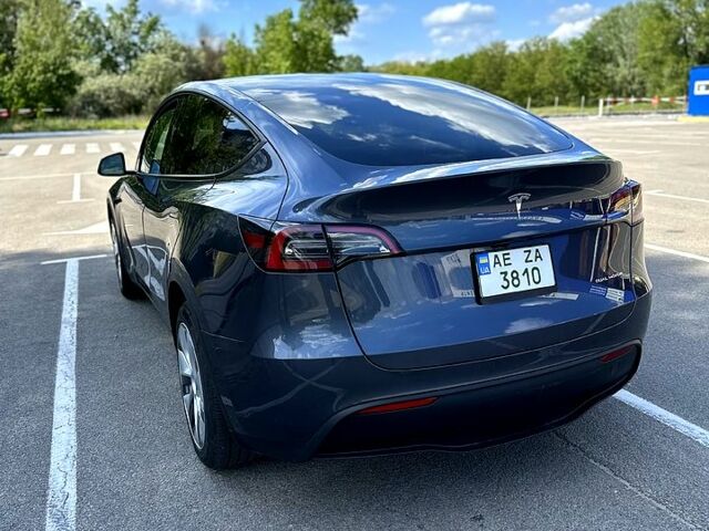 Серый Тесла Model Y, объемом двигателя 0 л и пробегом 13 тыс. км за 28650 $, фото 3 на Automoto.ua