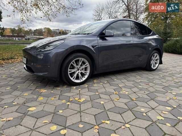 Тесла Model Y 2023 в Ровно на Automoto.ua Серый Тесла Model Y, объемом двигателя 0 л и пробегом 30 тыс. км за 30000 $, фото 1 на Automoto.ua
