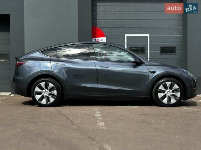Серый Тесла Model Y, объемом двигателя 0 л и пробегом 32 тыс. км за 31999 $, фото 23 на Automoto.ua