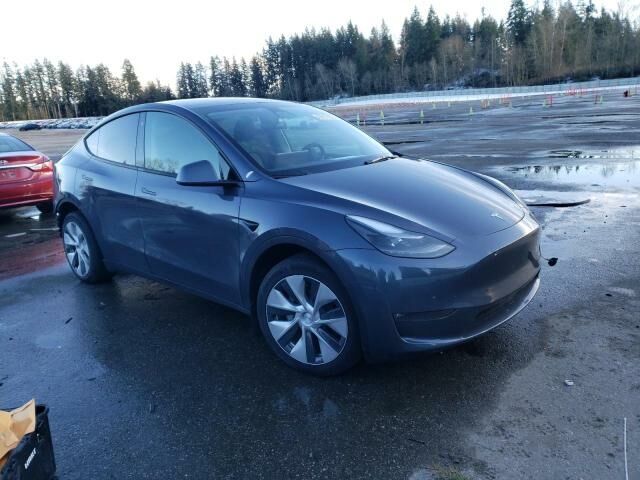 Серый Тесла Model Y, объемом двигателя 0 л и пробегом 0 тыс. км за 20500 $, фото 2 на Automoto.ua