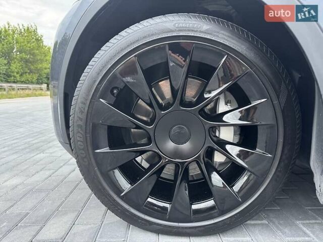 Сірий Тесла Model Y, об'ємом двигуна 0 л та пробігом 17 тис. км за 35999 $, фото 43 на Automoto.ua