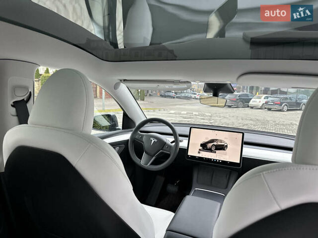 Сірий Тесла Model Y, об'ємом двигуна 0 л та пробігом 26 тис. км за 25999 $, фото 60 на Automoto.ua
