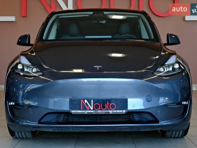 Серый Тесла Model Y, объемом двигателя 0 л и пробегом 42 тыс. км за 23900 $, фото 2 на Automoto.ua