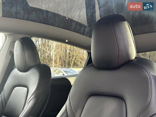 Сірий Тесла Model Y, об'ємом двигуна 0 л та пробігом 27 тис. км за 28999 $, фото 11 на Automoto.ua