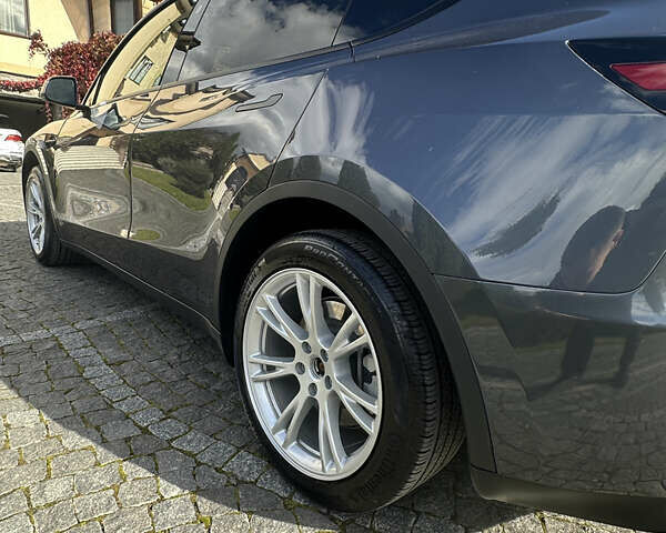 Тесла Model Y 2023 у Чернівцях на Automoto.ua Сірий Тесла Model Y, об'ємом двигуна 0 л та пробігом 20 тис. км за 23500 $, фото 4 на Automoto.ua