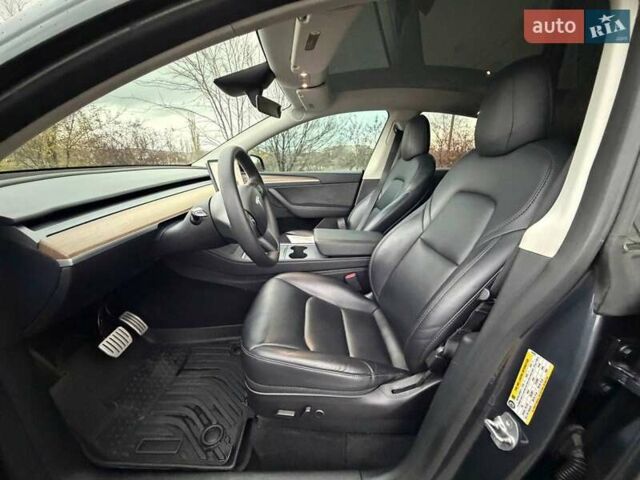 Сірий Тесла Model Y, об'ємом двигуна 0 л та пробігом 70 тис. км за 31500 $, фото 32 на Automoto.ua