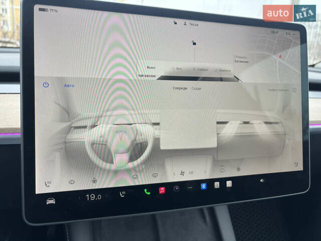 Серый Тесла Model Y, объемом двигателя 0 л и пробегом 20 тыс. км за 27000 $, фото 19 на Automoto.ua