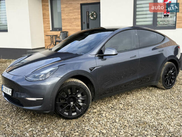 Сірий Тесла Model Y, об'ємом двигуна 0 л та пробігом 28 тис. км за 27900 $, фото 3 на Automoto.ua