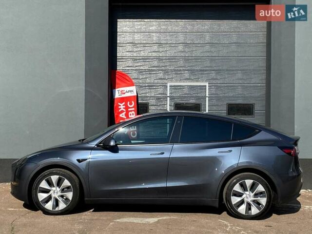 Серый Тесла Model Y, объемом двигателя 0 л и пробегом 32 тыс. км за 31999 $, фото 5 на Automoto.ua