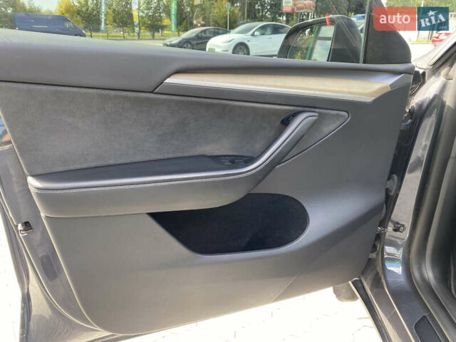 Сірий Тесла Model Y, об'ємом двигуна 0 л та пробігом 116 тис. км за 33000 $, фото 10 на Automoto.ua