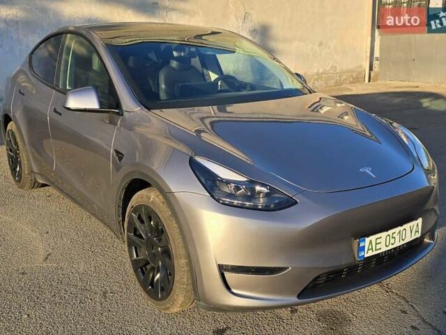 Серый Тесла Model Y, объемом двигателя 0 л и пробегом 1 тыс. км за 38000 $, фото 5 на Automoto.ua