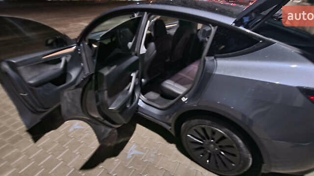 Серый Тесла Model Y, объемом двигателя 0 л и пробегом 9 тыс. км за 29300 $, фото 33 на Automoto.ua