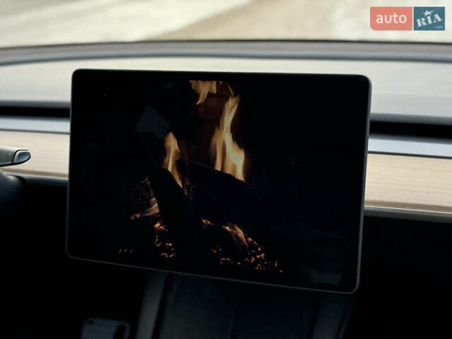 Серый Тесла Model Y, объемом двигателя 0 л и пробегом 26 тыс. км за 33500 $, фото 41 на Automoto.ua