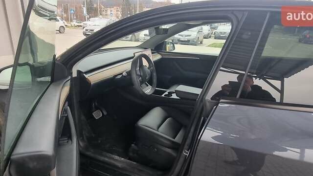 Сірий Тесла Model Y, об'ємом двигуна 0 л та пробігом 52 тис. км за 30000 $, фото 7 на Automoto.ua