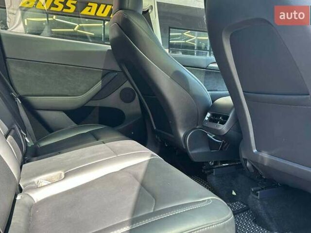 Серый Тесла Model Y, объемом двигателя 0 л и пробегом 39 тыс. км за 30500 $, фото 16 на Automoto.ua