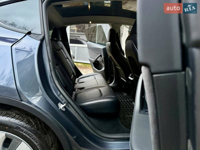 Сірий Тесла Model Y, об'ємом двигуна 0 л та пробігом 35 тис. км за 27999 $, фото 55 на Automoto.ua