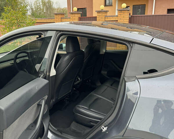Серый Тесла Model Y, объемом двигателя 0 л и пробегом 57 тыс. км за 31333 $, фото 21 на Automoto.ua