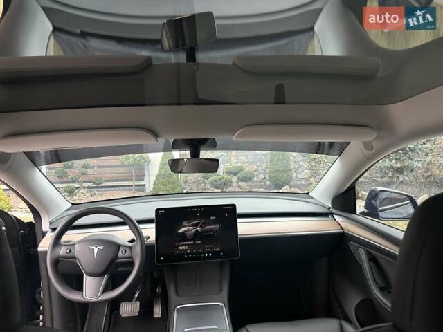 Серый Тесла Model Y, объемом двигателя 0 л и пробегом 7 тыс. км за 29950 $, фото 35 на Automoto.ua