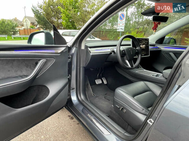 Серый Тесла Model Y, объемом двигателя 0 л и пробегом 19 тыс. км за 33700 $, фото 28 на Automoto.ua