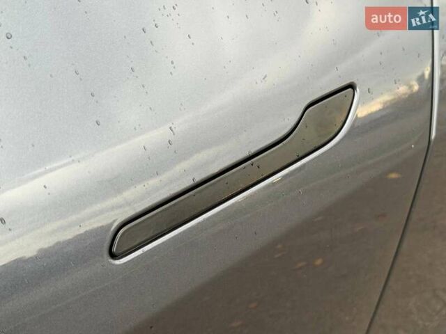 Сірий Тесла Model Y, об'ємом двигуна 0 л та пробігом 70 тис. км за 31500 $, фото 15 на Automoto.ua