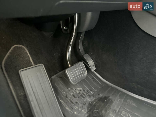 Сірий Тесла Model Y, об'ємом двигуна 0 л та пробігом 26 тис. км за 25999 $, фото 72 на Automoto.ua