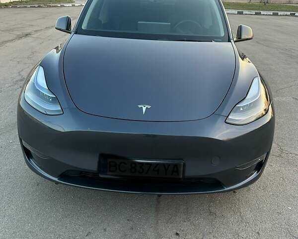Серый Тесла Model Y, объемом двигателя 0 л и пробегом 65 тыс. км за 26300 $, фото 2 на Automoto.ua
