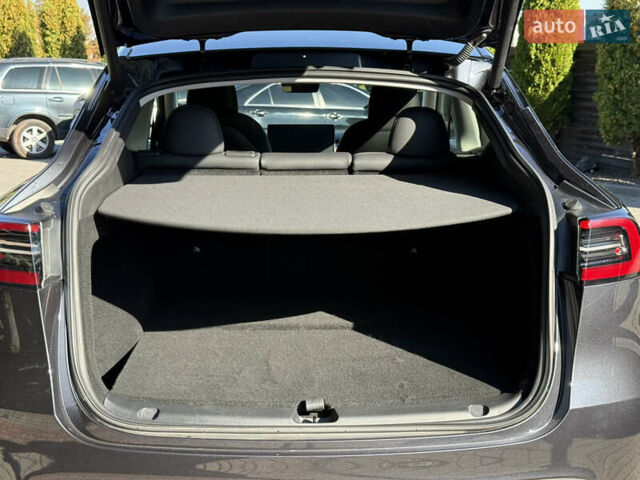 Серый Тесла Model Y, объемом двигателя 0 л и пробегом 46 тыс. км за 27200 $, фото 28 на Automoto.ua