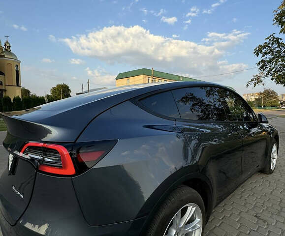 Серый Тесла Model Y, объемом двигателя 0 л и пробегом 31 тыс. км за 36500 $, фото 4 на Automoto.ua