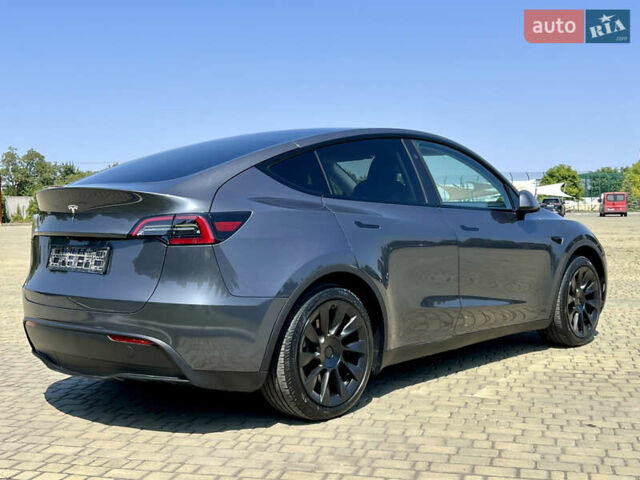 Серый Тесла Model Y, объемом двигателя 0 л и пробегом 45 тыс. км за 23700 $, фото 42 на Automoto.ua