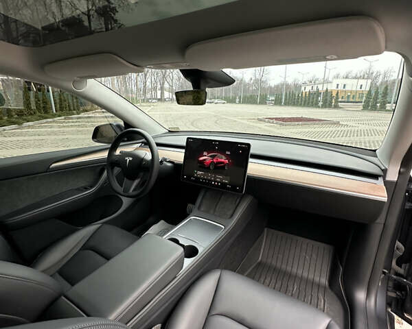Серый Тесла Model Y, объемом двигателя 0 л и пробегом 22 тыс. км за 32000 $, фото 47 на Automoto.ua