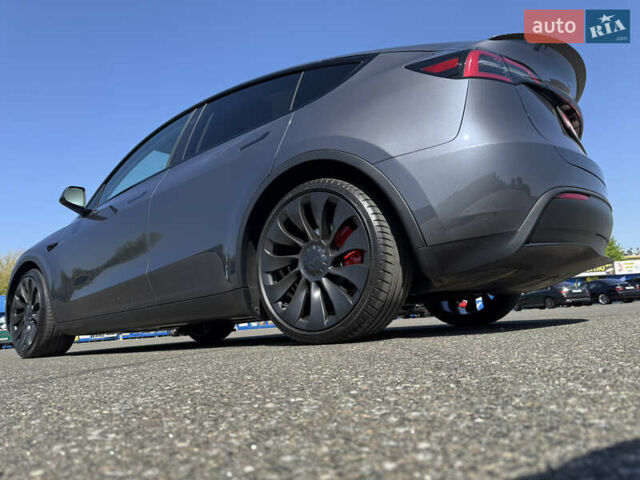 Серый Тесла Model Y, объемом двигателя 0 л и пробегом 28 тыс. км за 29000 $, фото 12 на Automoto.ua