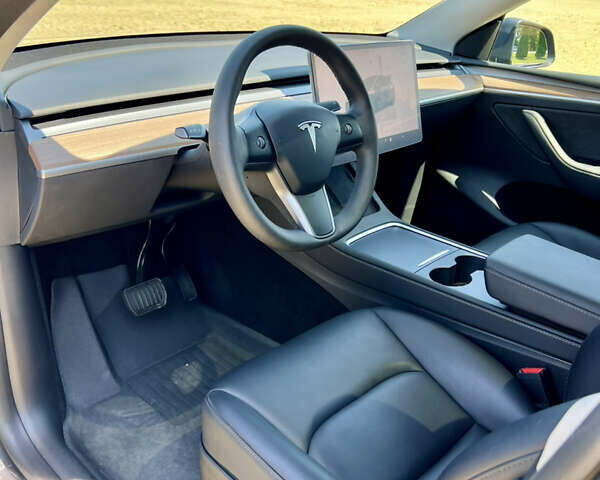 Серый Тесла Model Y, объемом двигателя 0 л и пробегом 45 тыс. км за 23700 $, фото 22 на Automoto.ua