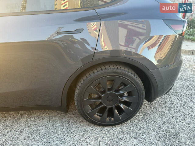 Серый Тесла Model Y, объемом двигателя 0 л и пробегом 55 тыс. км за 30800 $, фото 17 на Automoto.ua
