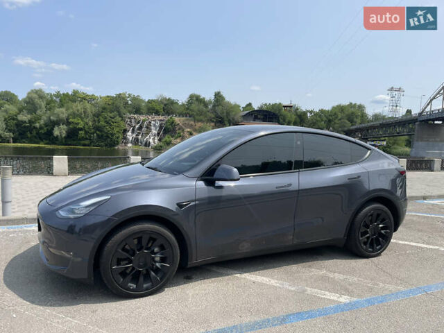 Серый Тесла Model Y, объемом двигателя 0 л и пробегом 24 тыс. км за 30500 $, фото 17 на Automoto.ua