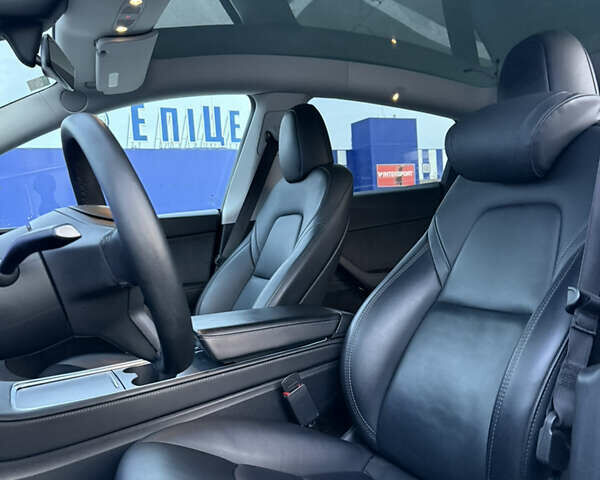 Серый Тесла Model Y, объемом двигателя 0 л и пробегом 44 тыс. км за 25000 $, фото 21 на Automoto.ua