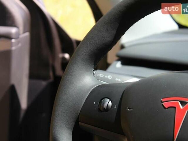 Серый Тесла Model Y, объемом двигателя 0 л и пробегом 3 тыс. км за 39000 $, фото 11 на Automoto.ua