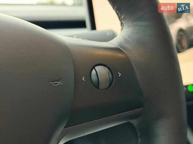 Сірий Тесла Model Y, об'ємом двигуна 0 л та пробігом 70 тис. км за 31500 $, фото 47 на Automoto.ua