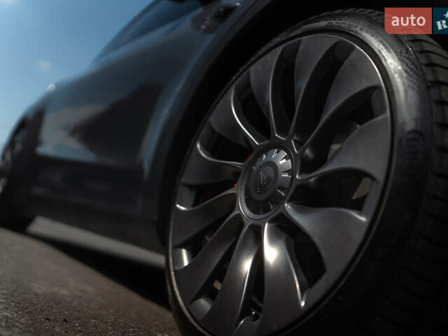 Серый Тесла Model Y, объемом двигателя 0 л и пробегом 20 тыс. км за 38000 $, фото 22 на Automoto.ua