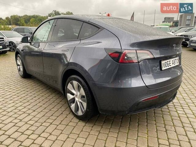 Серый Тесла Model Y, объемом двигателя 0 л и пробегом 30 тыс. км за 31700 $, фото 4 на Automoto.ua