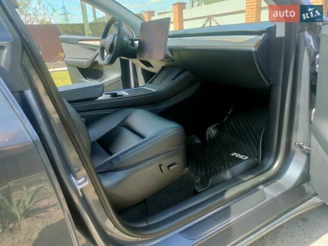 Серый Тесла Model Y, объемом двигателя 0 л и пробегом 30 тыс. км за 32350 $, фото 47 на Automoto.ua