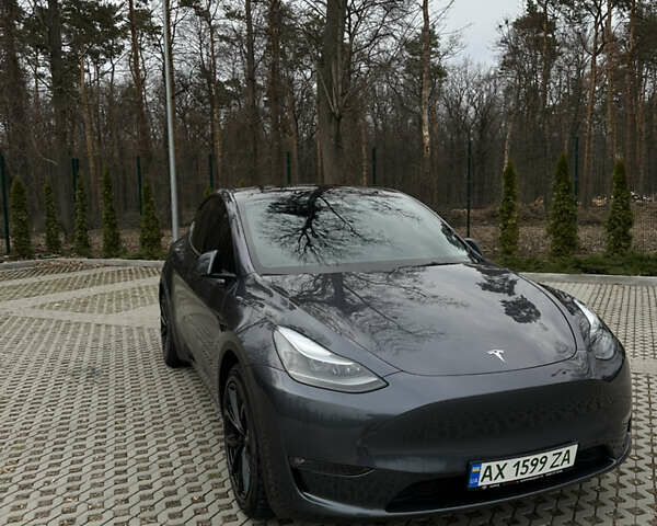 Серый Тесла Model Y, объемом двигателя 0 л и пробегом 22 тыс. км за 32000 $, фото 3 на Automoto.ua