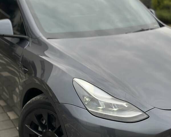 Серый Тесла Model Y, объемом двигателя 0 л и пробегом 7 тыс. км за 29950 $, фото 13 на Automoto.ua